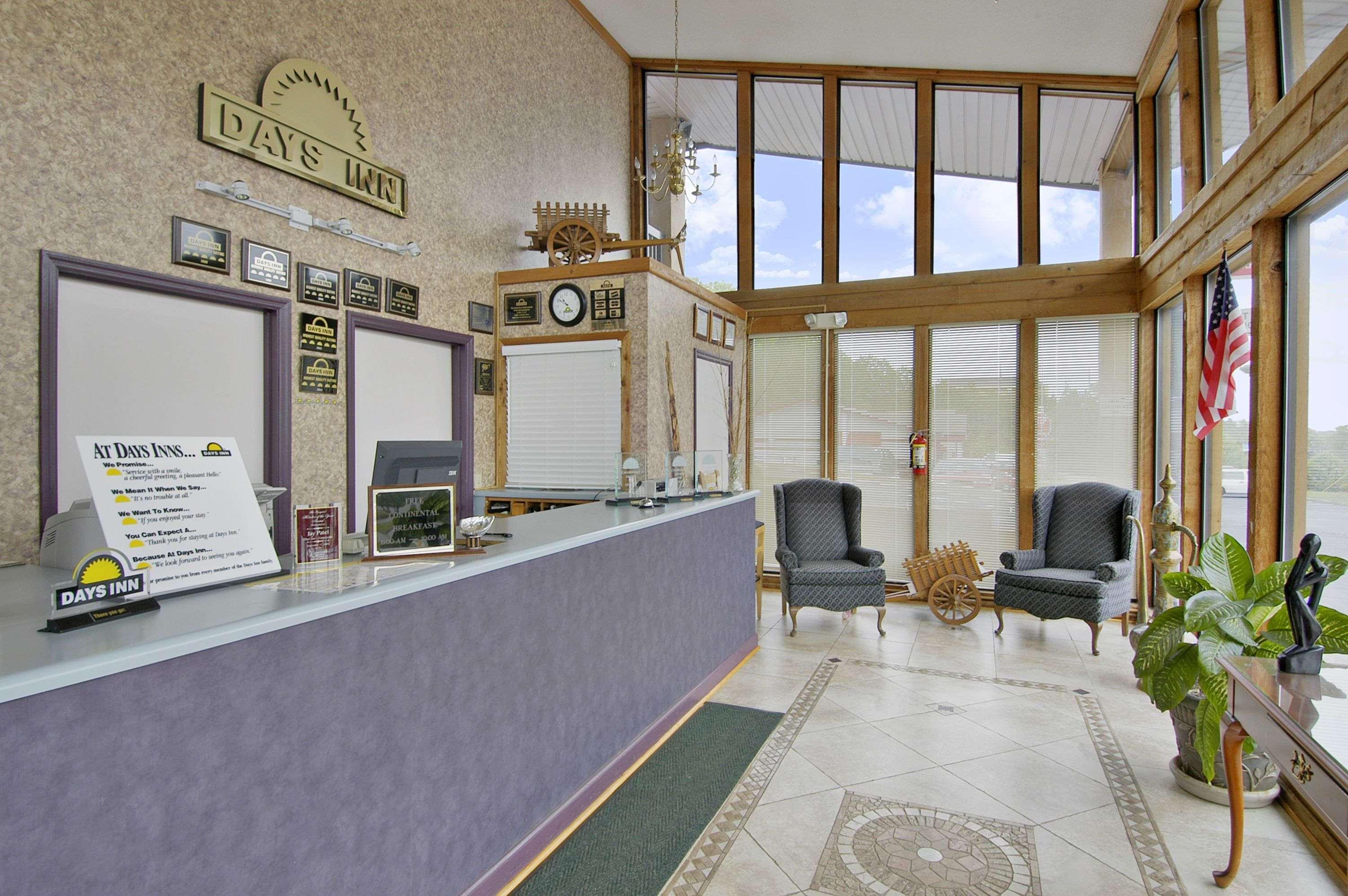 Days Inn By Wyndham Картерсвилл Экстерьер фото